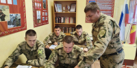 В Железногорске военнослужащие по призыву приняли участие в голосовании - Росгвардия