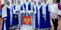Участницы коллектива «Сударушки» пришли на избирательный участок и выступили перед земляками - Spbdnevnik.ru