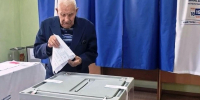 Ветераны войны и труженики тыла голосуют на выборах депутатов Государственной Думы - Единая Россия