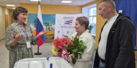 35 лет рука об руку: семья Кравчук из Звериноголовского округа проголосовала в день коралловой свадьбы - Новый мир