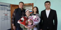 Глава Самары Иван Носков поздравил с 80-летием ветерана труда России Клавдию Кулькову - Администрация городского округа Самара