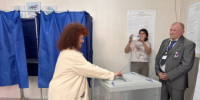 Почётный гражданин города Дубовки Надежда Подвербная проголосовала на участке № 1401 - Дубовский район