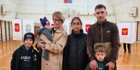 Семьи защитников Отечества, многодетные семьи: югорчане вместе с детьми приходят на избирательные участки - Единая Россия