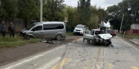 В Омской области столкнулись ВАЗ и «Хендай: пострадали два водителя и ребенок - ИА Новый Омск
