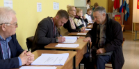 Новгородский писатель и краевед Виктор Смирнов принял участие в выборах - Новгородское областное телевидение