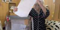 100-летняя женщина проголосовала на выборах в Крыму - Вести Крым
