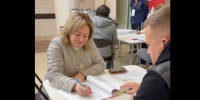 Лира Бурак проголосовала на выборах во Всеволожске - Online47.Ru