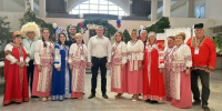 Члены участковой комиссии в Курском районе встречают избирателей в народных костюмах - Курская правда