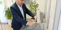 Артист, скульптор и художник рассказали, зачем пришли на избирательные участки - Известия Саратов