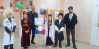 Юные артисты из Яндаре выступили на избирательном участке - Сердало
