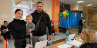 В Лисках ветеран СВО проголосовал на выборах - РИА Воронеж - Лиски
