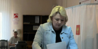 Глава Октябрьского района Татьяна Юшковская приняла участие в голосовании - Октябрьский район