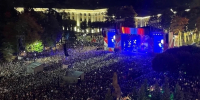 Больше 20 тысяч жителей Смоленска послушали концерт Сергея Лазарева на День города - Комсомольская Правда