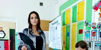 В Кирсанове девушка проголосовала впервые — вместе с домашним грачом - Кирсанов.Онлайн