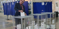 Депутат Народного Совета ЛНР Сергей Котковец проголосовал на своем избирательном участке - Справедливая Россия