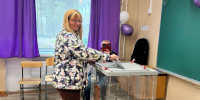 Секретарь Лахденпохского местного отделения Елена Алипова отдала свой голос на выборах в Карелии. - Единая Россия
