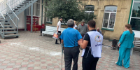 Волонтеры в Дербенте помогают избирателям на выборах - Администрация г. Дербент