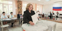 Людмила Бабушкина приняла участие в голосовании на выборах депутатов Госдумы РФ и Законодательного Собрания Свердловской области - Единая Россия