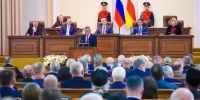 Глава Карачаево-Черкесии Рашид Темрезов поздравил Сергея Меняйло с назначением на должность Главы Северной Осетии-Алании - Правительство Карачаево-Черкесской Республики