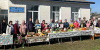 В деревне Муллино этот день проходит с особой атмосферой. Активисты организовали осеннюю ярмарку «Көзгө Муллык», объединив жителей за общением, добрыми встречами и традициями. - Бураевский район