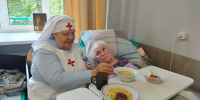Лесниковский дом-интернат посетили сёстры милосердия - Епархия