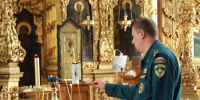 Курские спасатели и специалисты сводного пиротехнического отряда МЧС России почтили память погибшего коллеги - МЧС