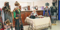 Традиции Горной Шории: выставка шорских костюмов и мастер-класс по этно-украшениям. - Городской центр культуры