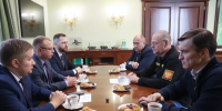 Олег Мельниченко провел встречу с кандидатами на должность губернатора области - Комсомольская правда