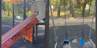 В сквере Рязани вандалы разгромили детскую площадку - ИА Малая Родина