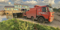 В Верхнем Услоне из воды вытаскивают слетевший в Волгу «КАМАЗ» - ИА Татар-информ