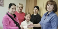 В комплексных центрах социального обслуживания населения проходит торжественное вручение удостоверений многодетной семьи - Департамент по труду и соцзащите