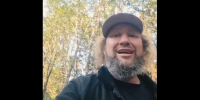 Солист брянского ансамбля "Бабкины внуки" призвал молодежь не сотрудничать с мошенниками - Комсомольская Правда