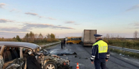 Федеральная трасса под Каменском-Уральским перекрыта в оба направления из-за страшного ДТП с тремя погибшими - Уральский рабочий
