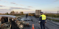 Три человека погибли в страшной аварии с участием автобуса и фуры по Каменском-Уральском - Фото 1 - JustMedia