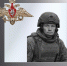 Черно-белый портрет мужчины в военной экипировке и шлеме рядом с эмблемой двуглавого орла. - 168.Ru