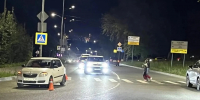 В Ижевске автомобиль сбил женщину с двухлетним ребенком на пешеходном переходе - Комсомольская Правда