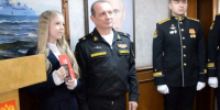 Юные северяне получили паспорта на борту фрегата «Адмирал флота Советского Союза Горшков» - ГТРК Поморье