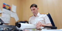 В городе Бийске местный житель подозревается в убийстве соперника из ревности - Следственный комитет