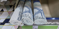 Отрезные коврики из Fix Price в ванной не прижились, зато очень сгодились на даче: режу на квадраты и леплю на стены - лайфхак на миллион - Progorod33.Ru