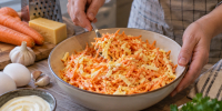 Забытый морковный салат снова возвращается на стол: 5 простых продуктов — и получается вкуснее сложных закусок - Pg11.Ru