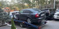 Судебные приставы арестовали автомобиль злостного нарушителя ПДД - УФССП