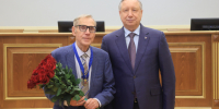 Александр Беглов вручил легендарному онкологу Владимиру Семиглазову Почётный знак «За заслуги перед Санкт‑Петербургом» - Администрация г. Санкт-Петербурга
