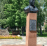 В Узловой бронзовые бюсты разведчиков закрасили черной краской, а теперь ее счищают - ИА Тульские новости