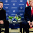 Трамп одним жестом показал свое превосходство над Зеленским - Комсомольская Правда
