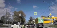 Девушка на внедорожнике выехала на встречную полосу в Южно-Сахалинске и попала в ДТП - News.Astv.Ru