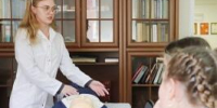 Мастер-класс для абитуриентов «Гастроэнтеролог, педиатр, неонатолог, детских хирург: от симптома к операции» - ОмГМУ