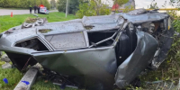 «ВАЗ» перевернулся и влетел в столб: двое в больнице - Gorod48.ru