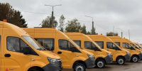 В Смоленской области школьникам 15 округов вручили ключи от 24 новых автобусов - Комсомольская Правда