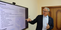 Миролюб Милинчич ведет лекцию в Молодежном центре РГО Башкортостана.  Фото: Рустам Сиразетдинов - Башкирское отделение РГО