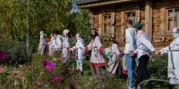 - Иностранная делегация погрузилась в культуру и быт Чувашии: от священного дуба до сбора помидоров: - Газета Грани